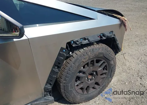 2024 Tesla Cybertruck from USA, damaged, VIN 7G2CEHED2RA025564